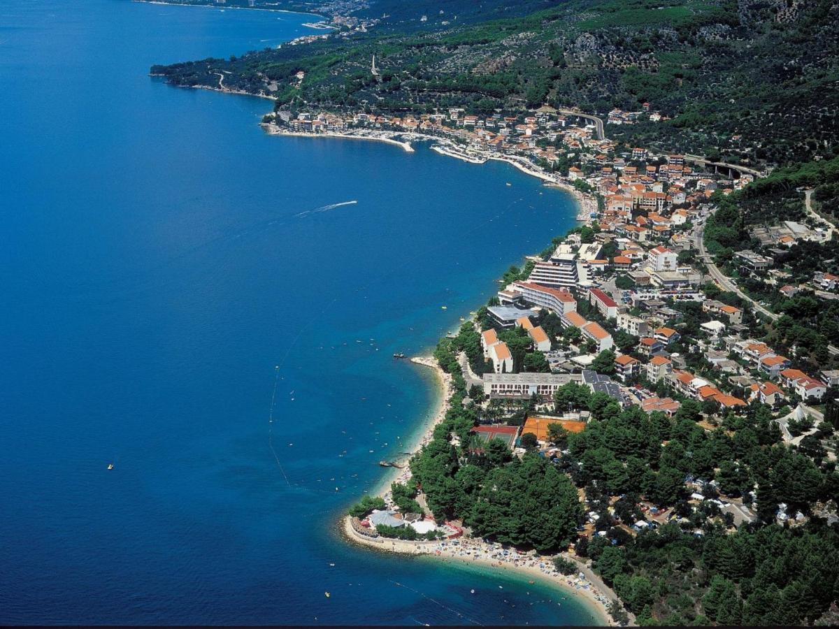 Luxurious Holiday Home In Makarska With Jacuzzi المظهر الخارجي الصورة