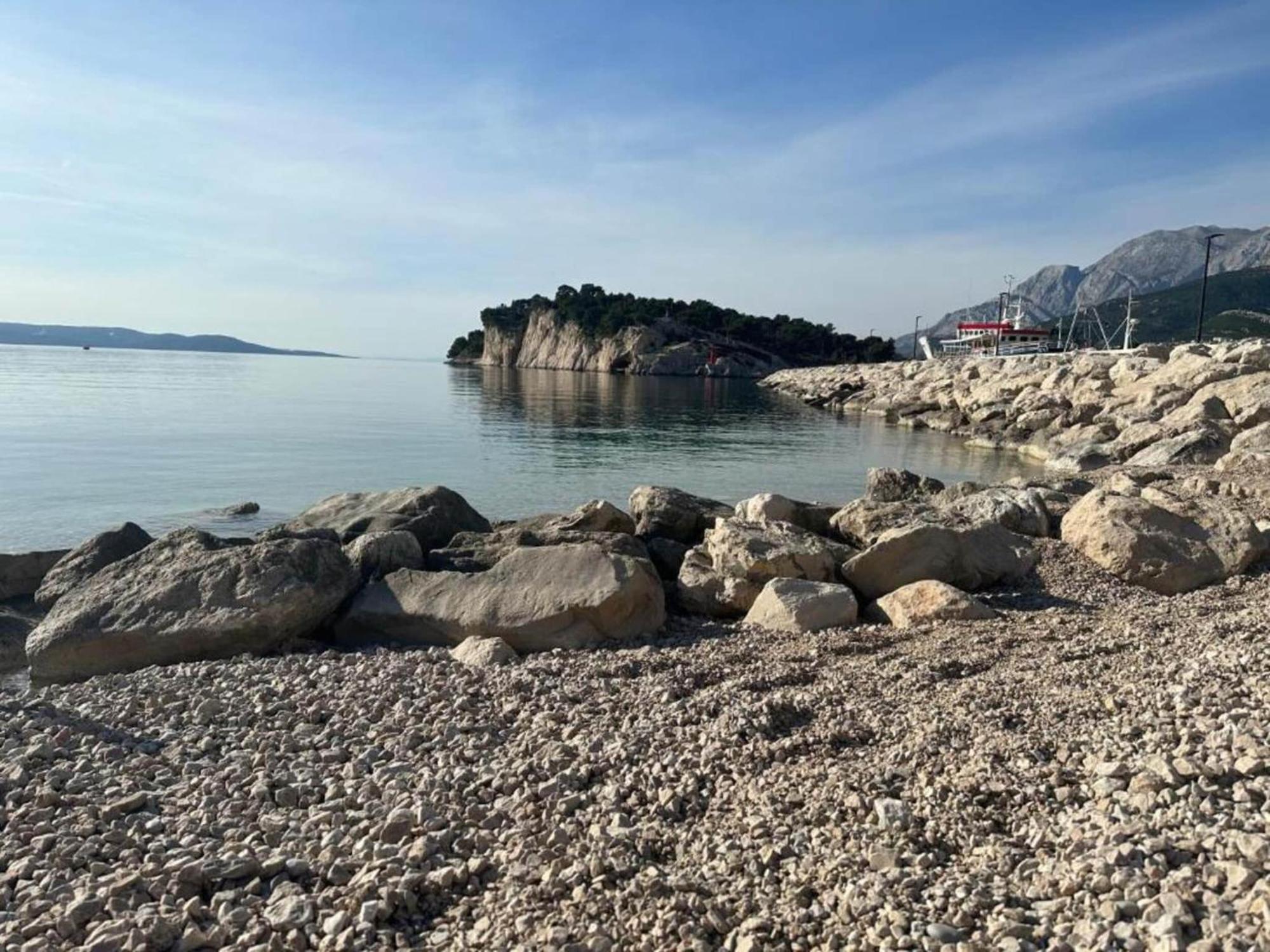 Luxurious Holiday Home In Makarska With Jacuzzi المظهر الخارجي الصورة